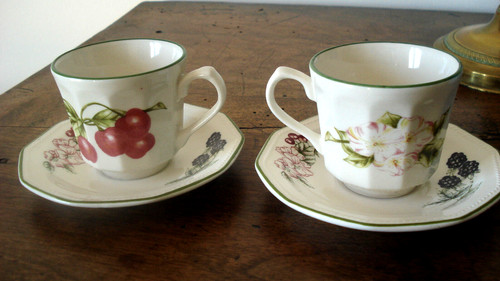 Lot pièces porcelaine - 6,