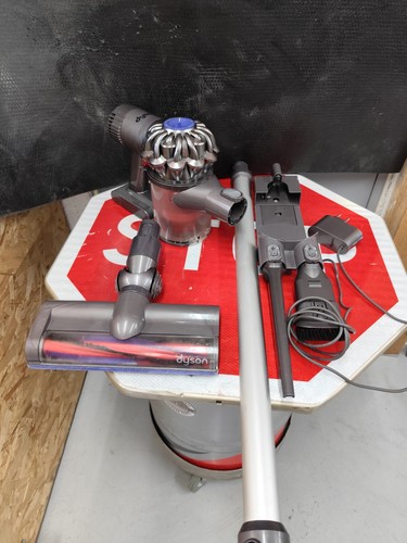 Aspirateur dyson - aspirateur,
