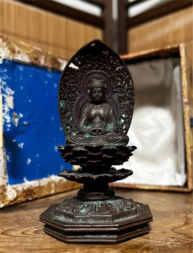 Ancienne statue bouddha - ancienne,