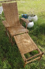 Chaise longue, transat ancien en rotin 