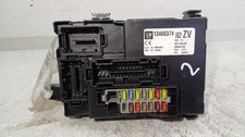 boîtier fusibles OPEL MERIVA