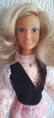 Poupée mannequin famosa - poupée,