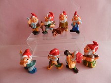 KINDER serie complète nains de jardin