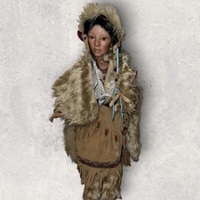 Poupée En Porcelaine