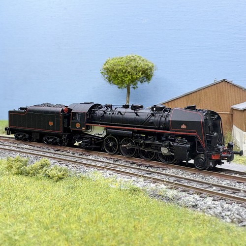 Locomotive vapeur 141 r - à,