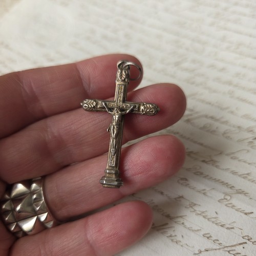 Croix milieu xixè argent - milieu,