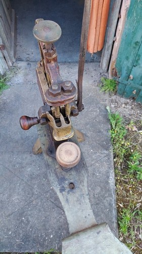 Boucheuse bouteilles - boucheuse,