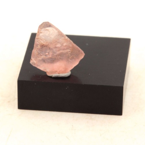 Fluorite rose massif - rose., ct.