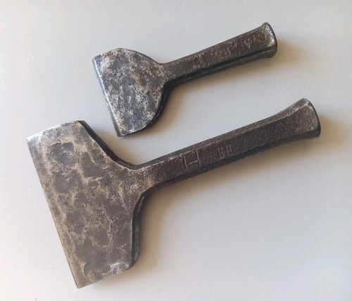Deux ciseaux tailleur de - deux,