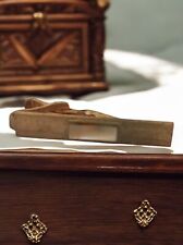 Pince à cravate plaquée or