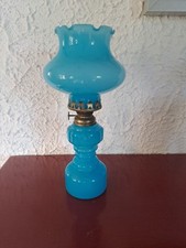 Lampe A Petrole Opaline Bleu Asiatique