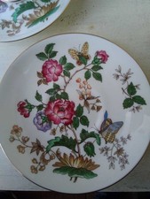 Lot de deux soucoupes à tasse