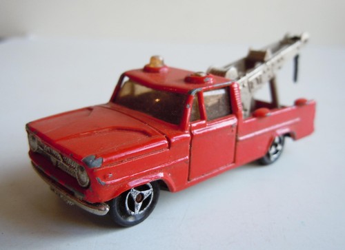 Ancienne majorette epave - -,