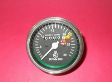 IH Farmall Tachéomètre