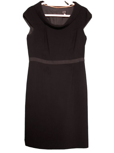 Elégante petite robe noire - petite,