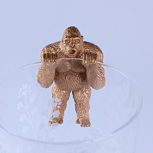 Figurine gorille doré