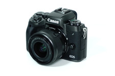 Canon EOS M5 24,2 MP +