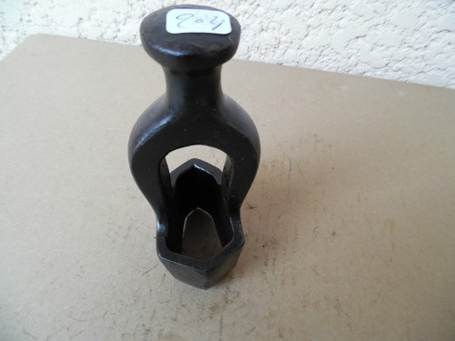 Old tool outil - tool, /