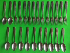 24 COUVERTS Poinçon Centaure et PV - Marque Ercuis - Argent 84 gr