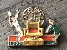 PIN PINS LACOSTE 1997 JUGE ARBITRE TENNIS ROLAND GARROS ARTHUS BERTRAND