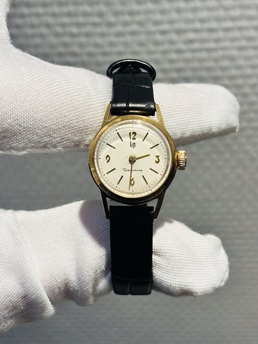 Montre mécanique vintage - montre,