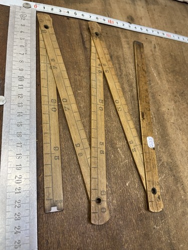 Mètre bois outil ancien - en,