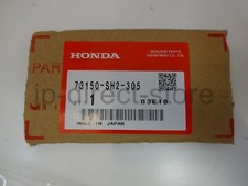 Pare-brise moulure vitre avant