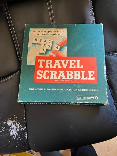 Jeu société de lettres - de, et