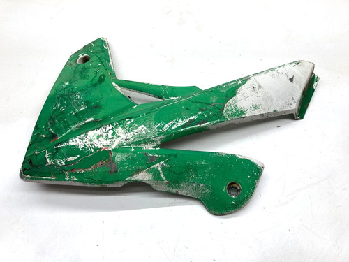 Panneau latéral carénage - latéral,