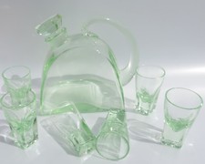 ✅ Ancien service à liqueur Art déco en verre vert carafe et 6 verres