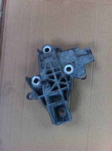 Support moteur supérieur - moteur,