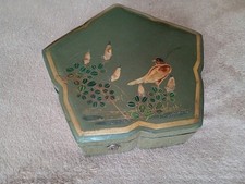 Coffret pentagonal/boîte à