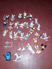 lot  figurines lapins cretins