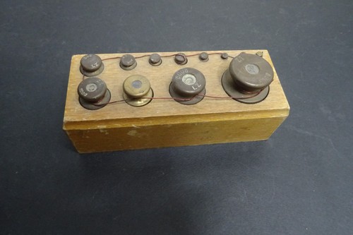 Boite poids en - 12,