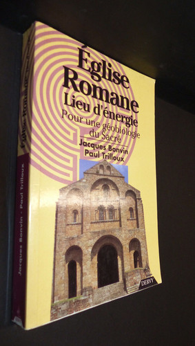 église romane lieu - Église,