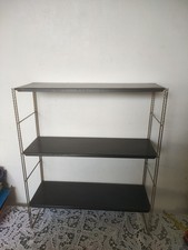 Étagère Murale String Années 60 En Metal Doré Torsadé Et Tôle Noire