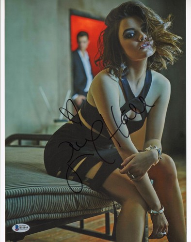 Lucy hale signed 11x14 photo - lucy,