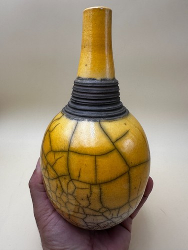 Ravissant vase soliflore - , en