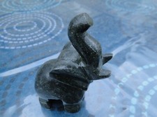 petit éléphant en marbre