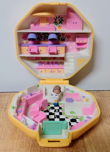 Polly pocket - polly,