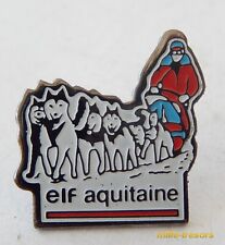 Ancien PIN'S : ELF AQUITAINE - Modèle avec CHIENS de TRAINEAU