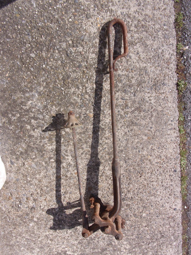 Bras pompe eau ancienne - pompe,