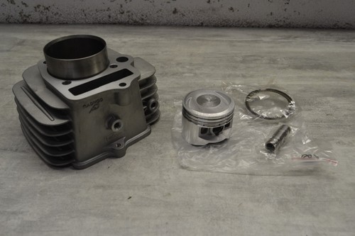 Cylindre piston 140 - , 149