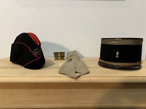 Rare ensemble commandant - de,