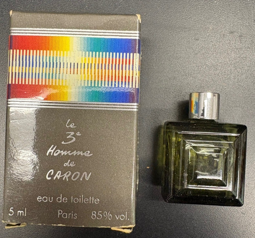 Homme de caron by - ,