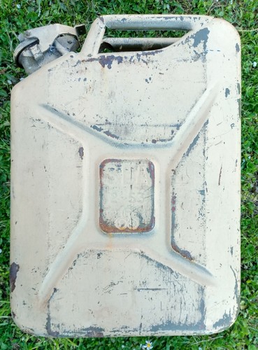 Jerrycan militaire france - jerrycan,