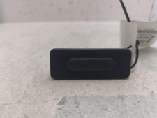 Bouton de coffre RENAULT CLIO