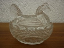PETITE POULE EN VERRE PRESSE MOULE TRANSPARENT  BON ETAT