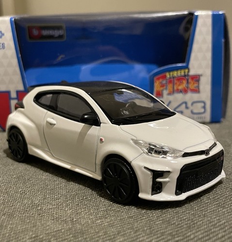 Miniature toyota yaris - yaris, 4