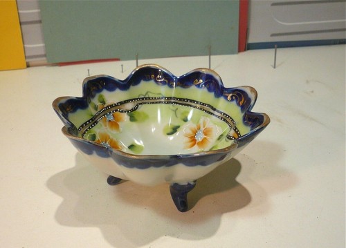 Superbe coupelle tripode